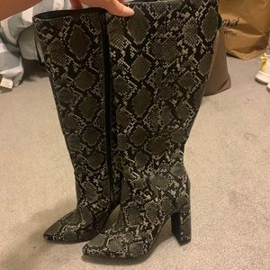 Brand new never worn snakeskin boots